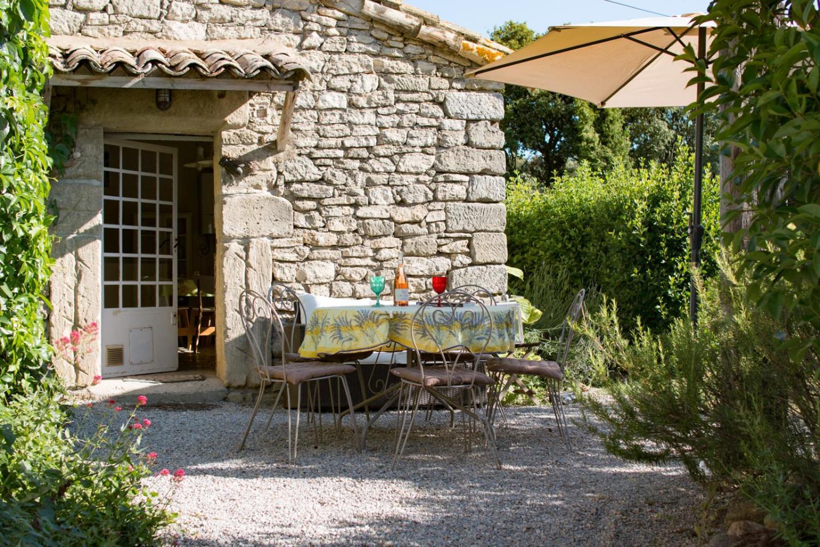 Mas De La Rivoire B&B Villevieille ภายนอก รูปภาพ