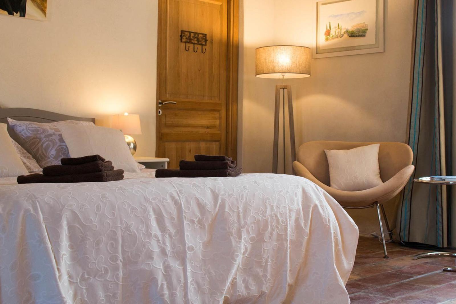 Mas De La Rivoire B&B Villevieille ภายนอก รูปภาพ