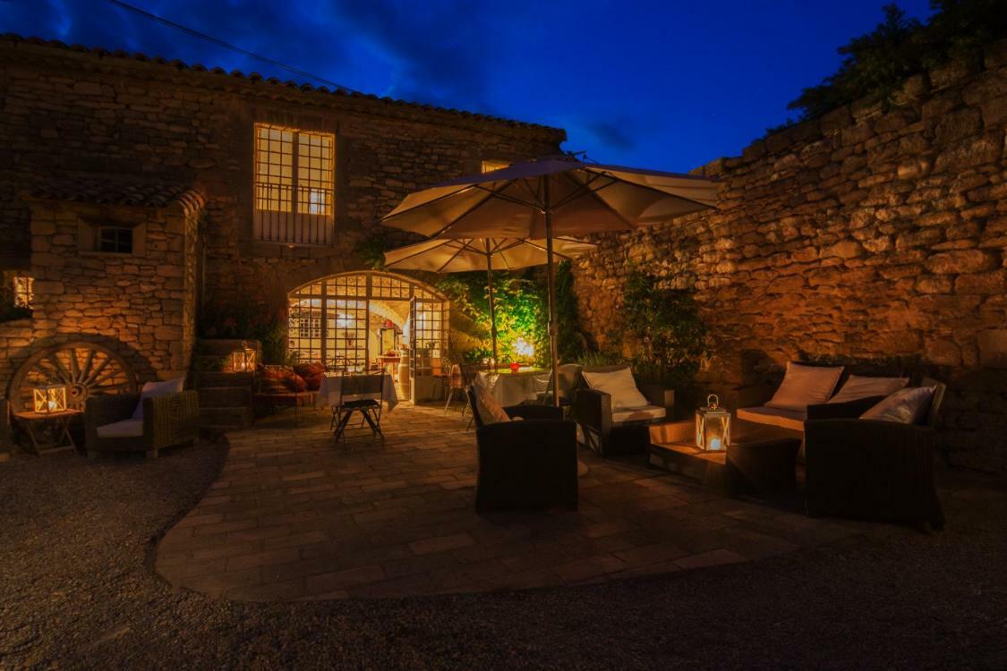 Mas De La Rivoire B&B Villevieille ภายนอก รูปภาพ