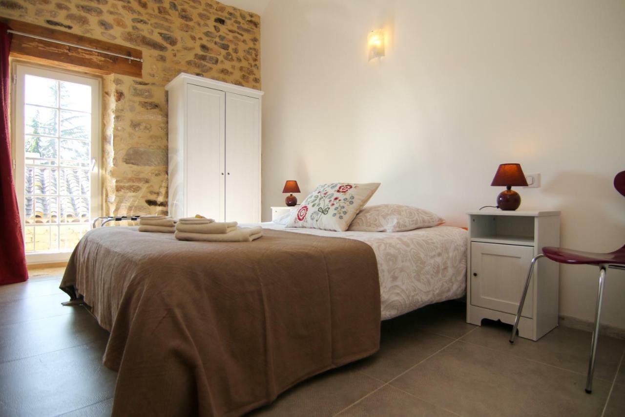 Mas De La Rivoire B&B Villevieille ภายนอก รูปภาพ