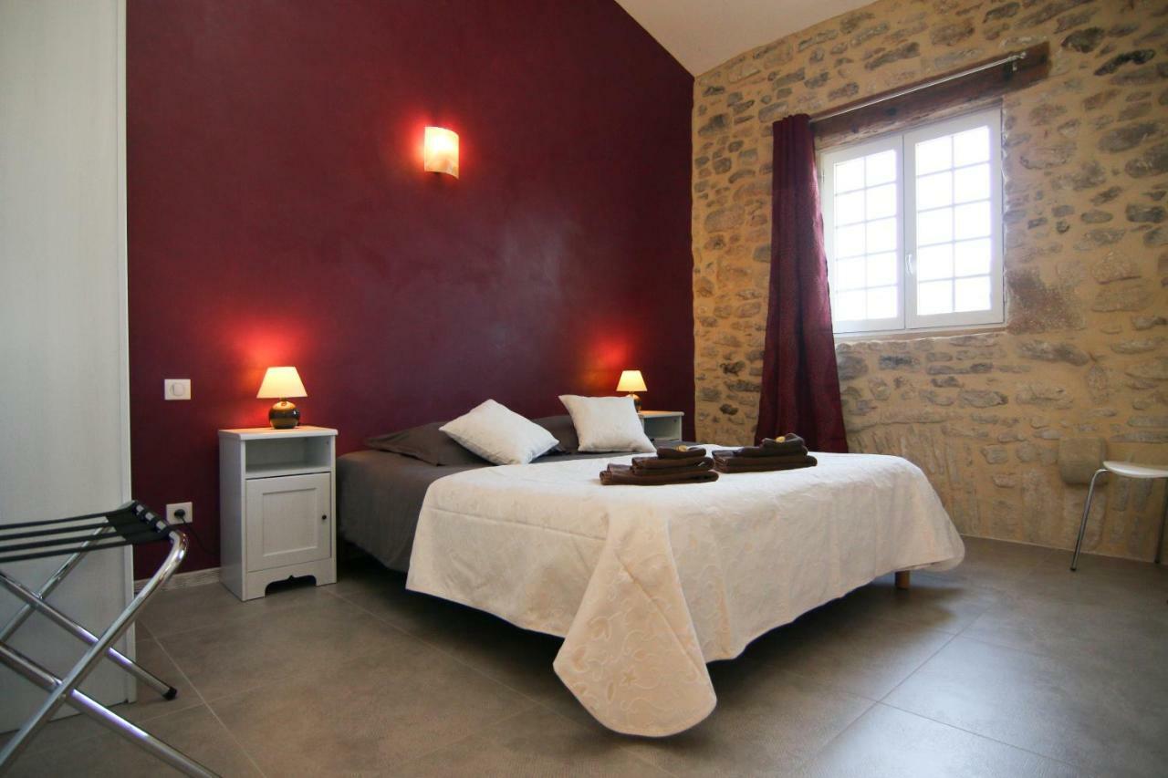 Mas De La Rivoire B&B Villevieille ภายนอก รูปภาพ