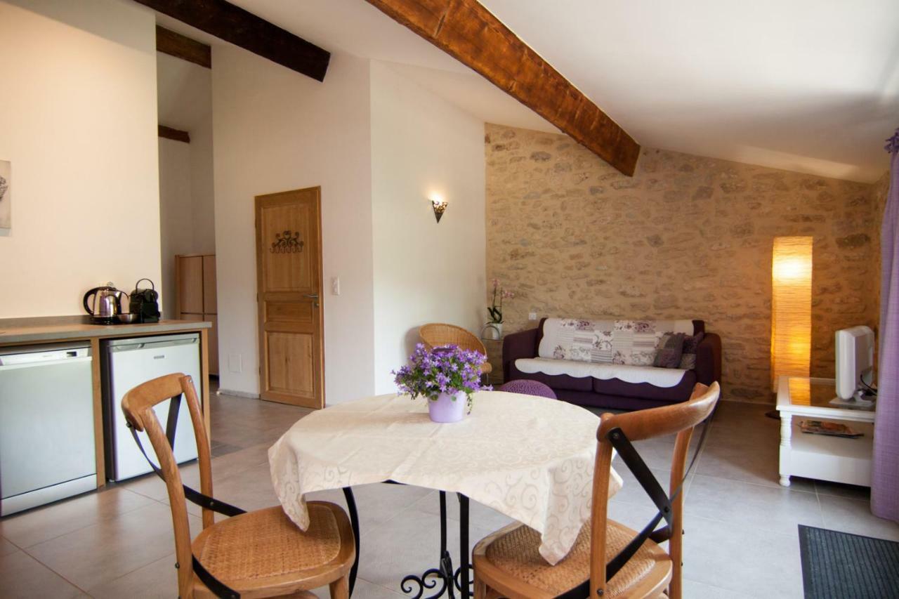 Mas De La Rivoire B&B Villevieille ภายนอก รูปภาพ